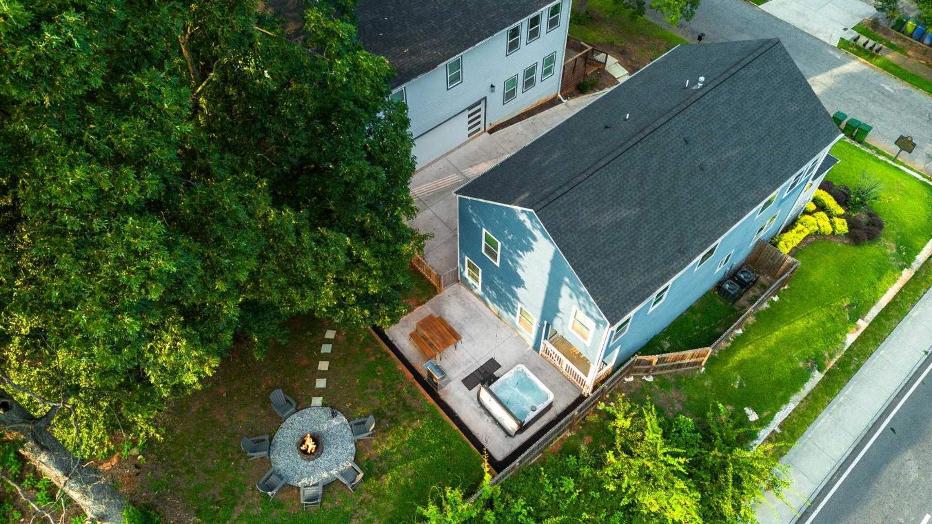 Large Modern Home Centrally Located With Hot Tub Atlanta Exterior photo